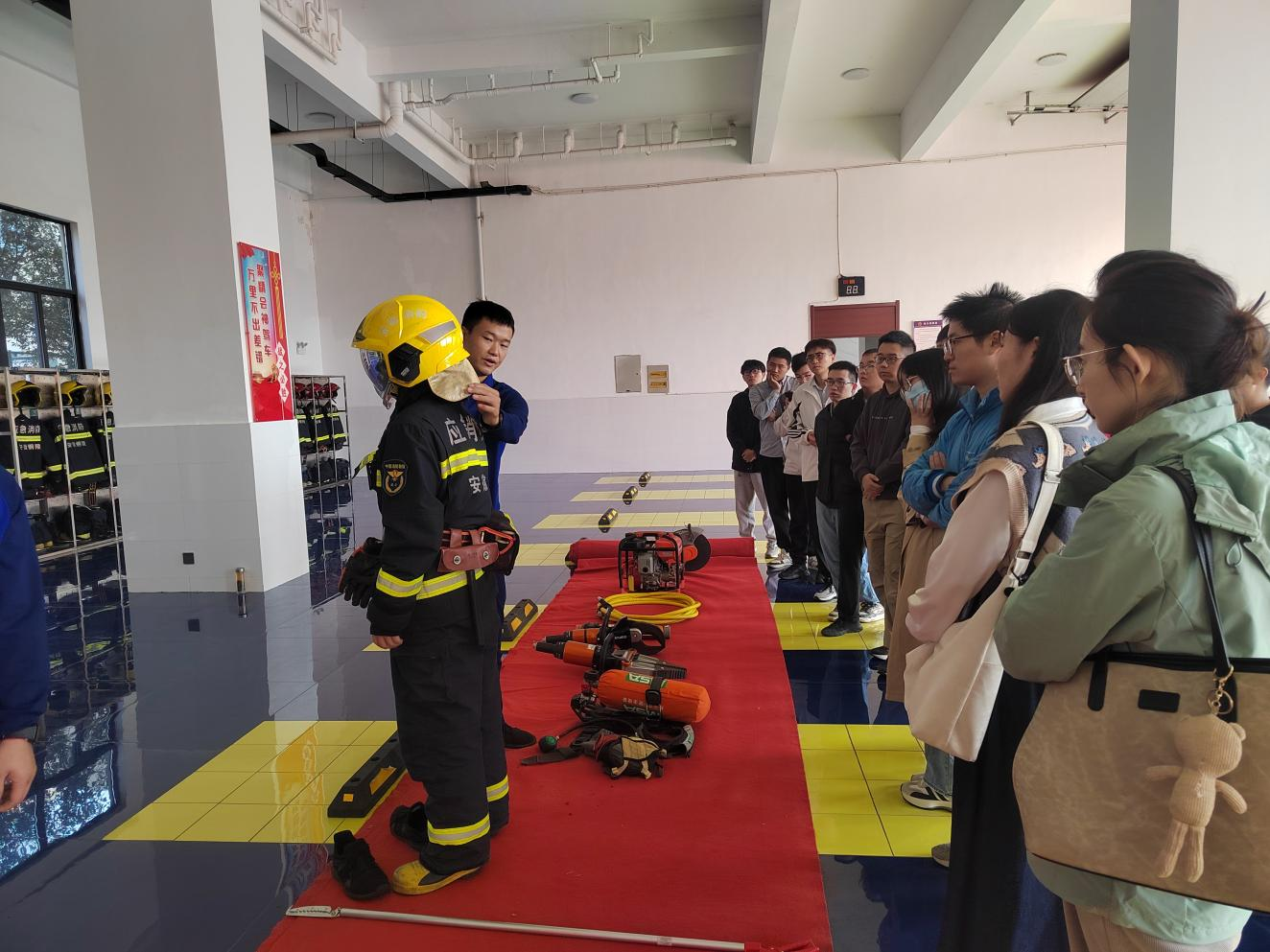 設(shè)計團支部開展“消防安全在我心，青春力量共守護”